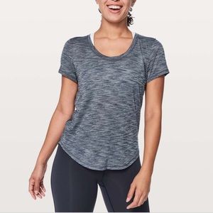 Pink lululemon tee size 4